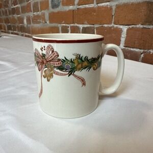 SPODE~Retired~CHRISTMAS MEMORIES~8oz Holiday Coffee/Tea/Hot Cocoa "C"Handle Mugs